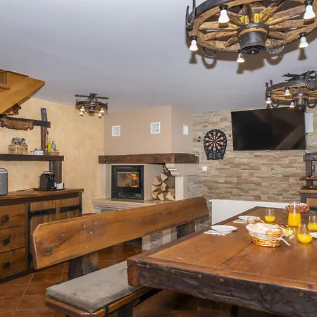 Dom wakacyjny Kuca Za Odmor Cozy Bear Cabin, Sauna,jacuzzi,bazen Brestova Draga