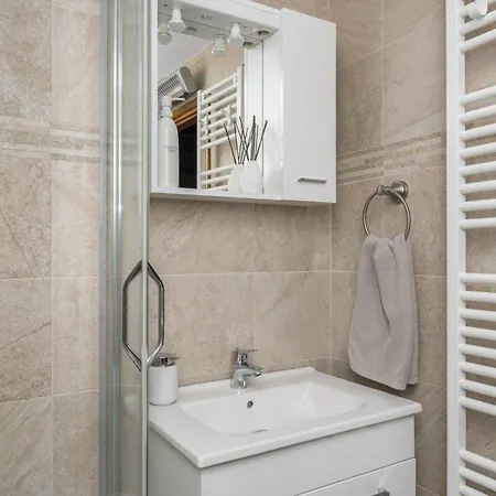 Dom wakacyjny Kuca Za Odmor Cozy Bear Cabin, Sauna,jacuzzi,bazen *