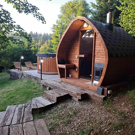 Dom wakacyjny Kuca Za Odmor Cozy Bear Cabin, Sauna,jacuzzi,bazen *